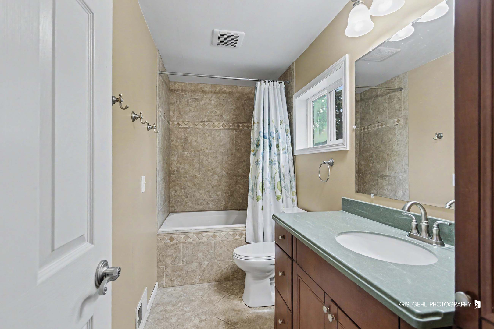 1530 Grove Drive Property Photo 15