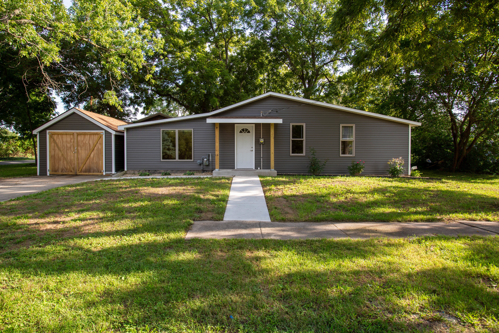 117 Clark Street Property Photo 2