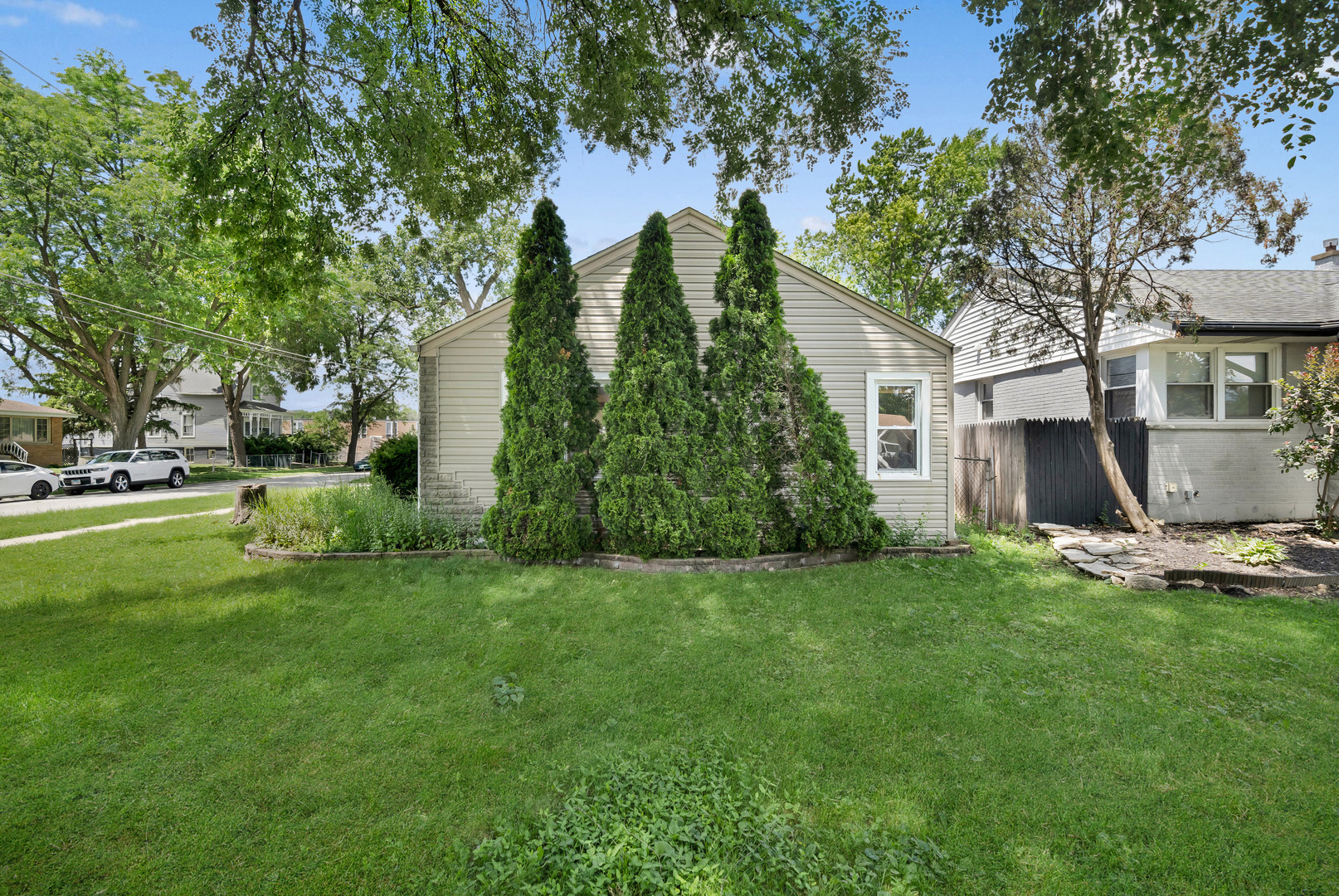 1446 Everett Avenue Property Photo 3