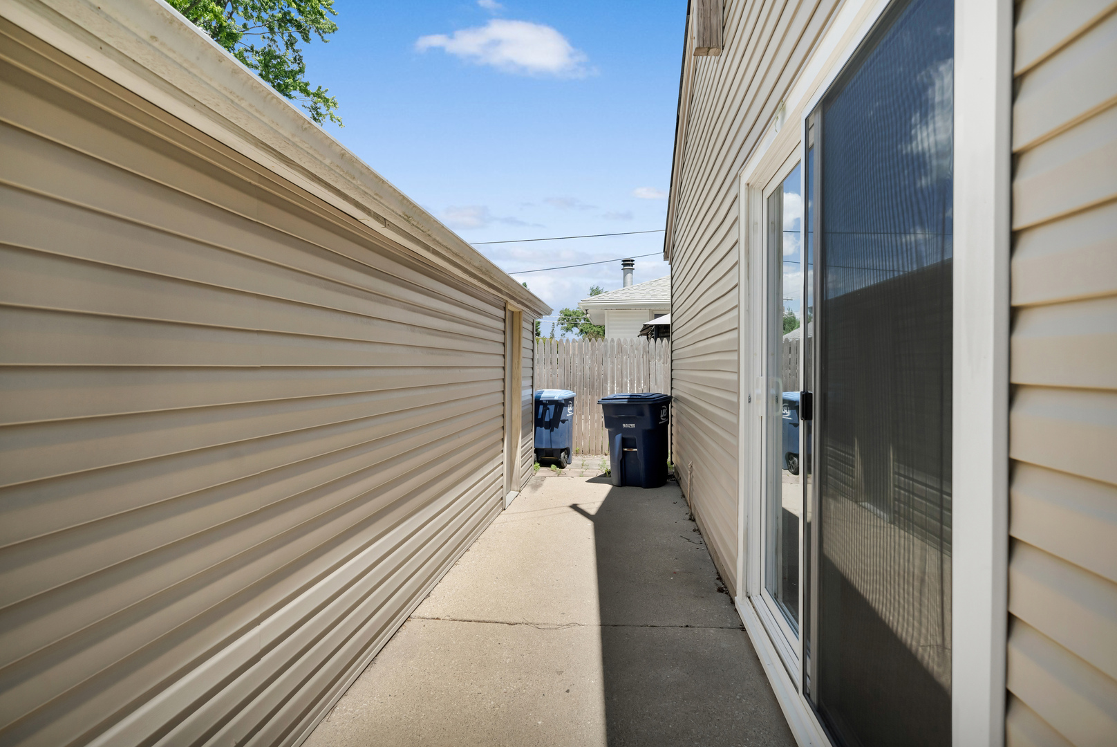 1446 Everett Avenue Property Photo 4