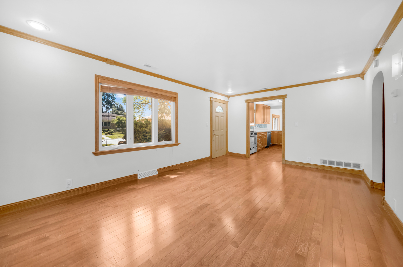 1446 Everett Avenue Property Photo 7