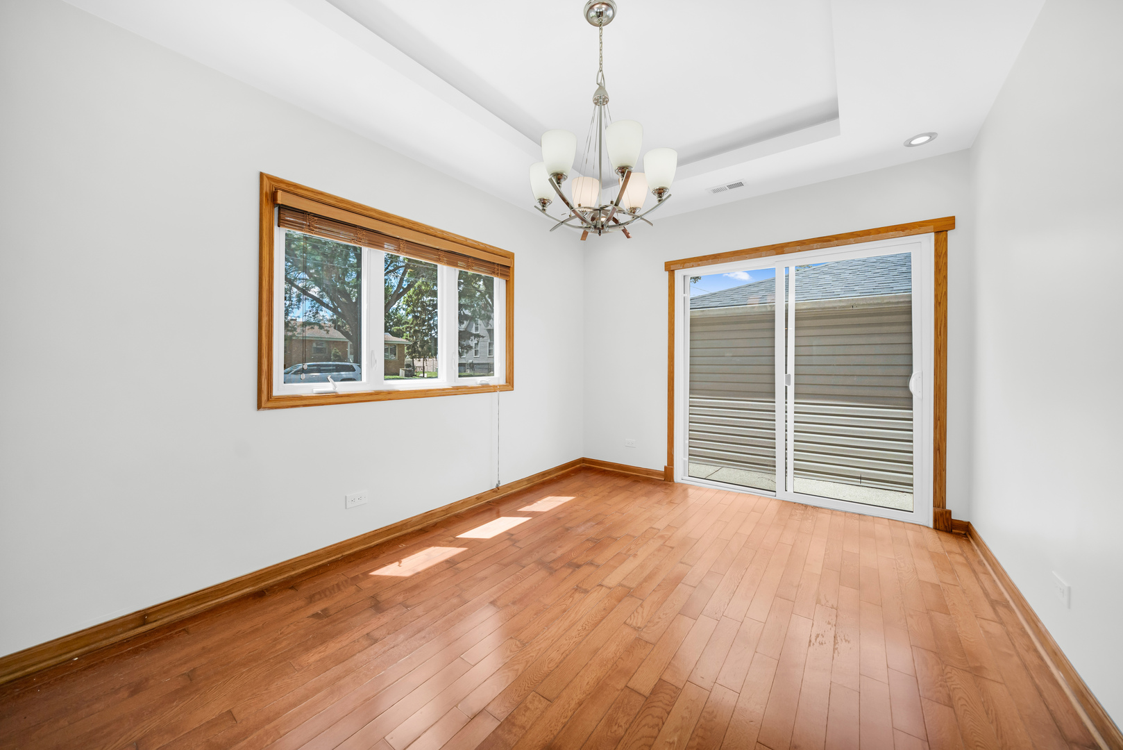 1446 Everett Avenue Property Photo 9