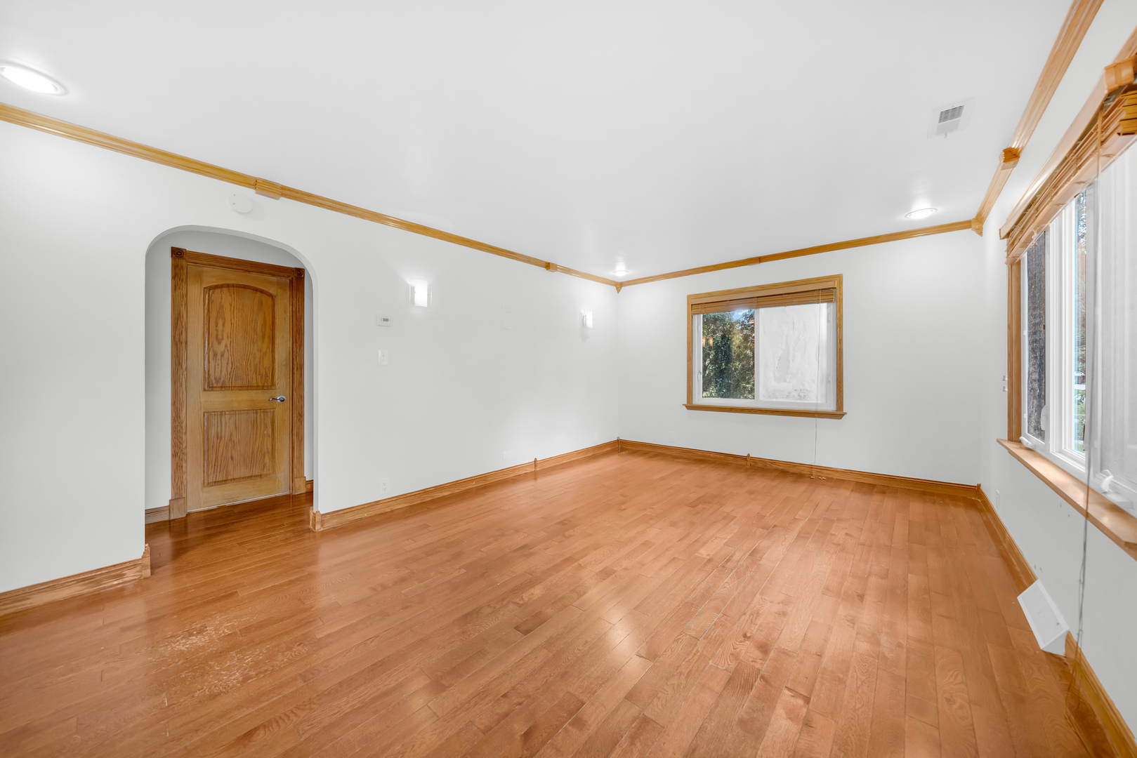 1446 Everett Avenue Property Photo 11