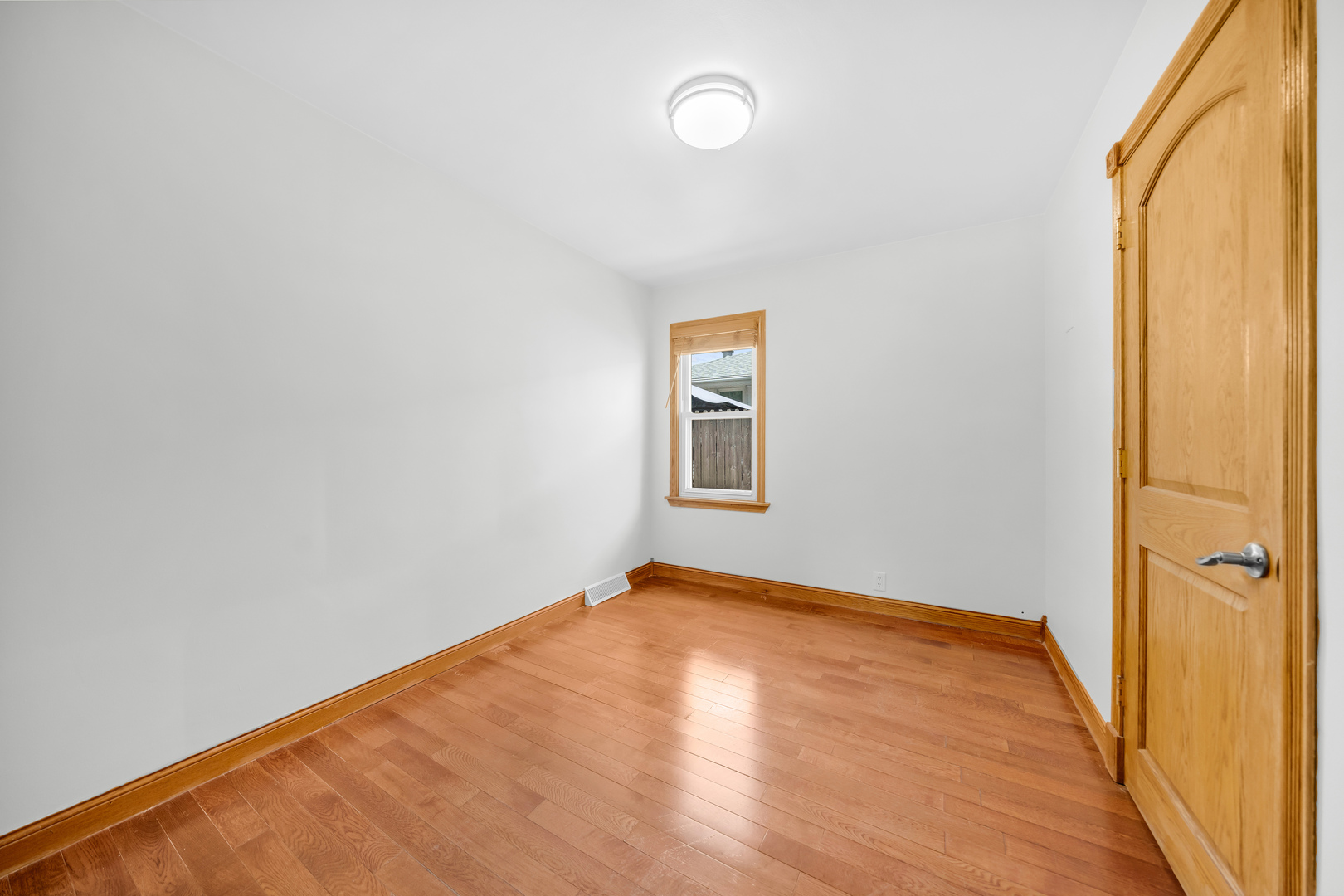 1446 Everett Avenue Property Photo 12