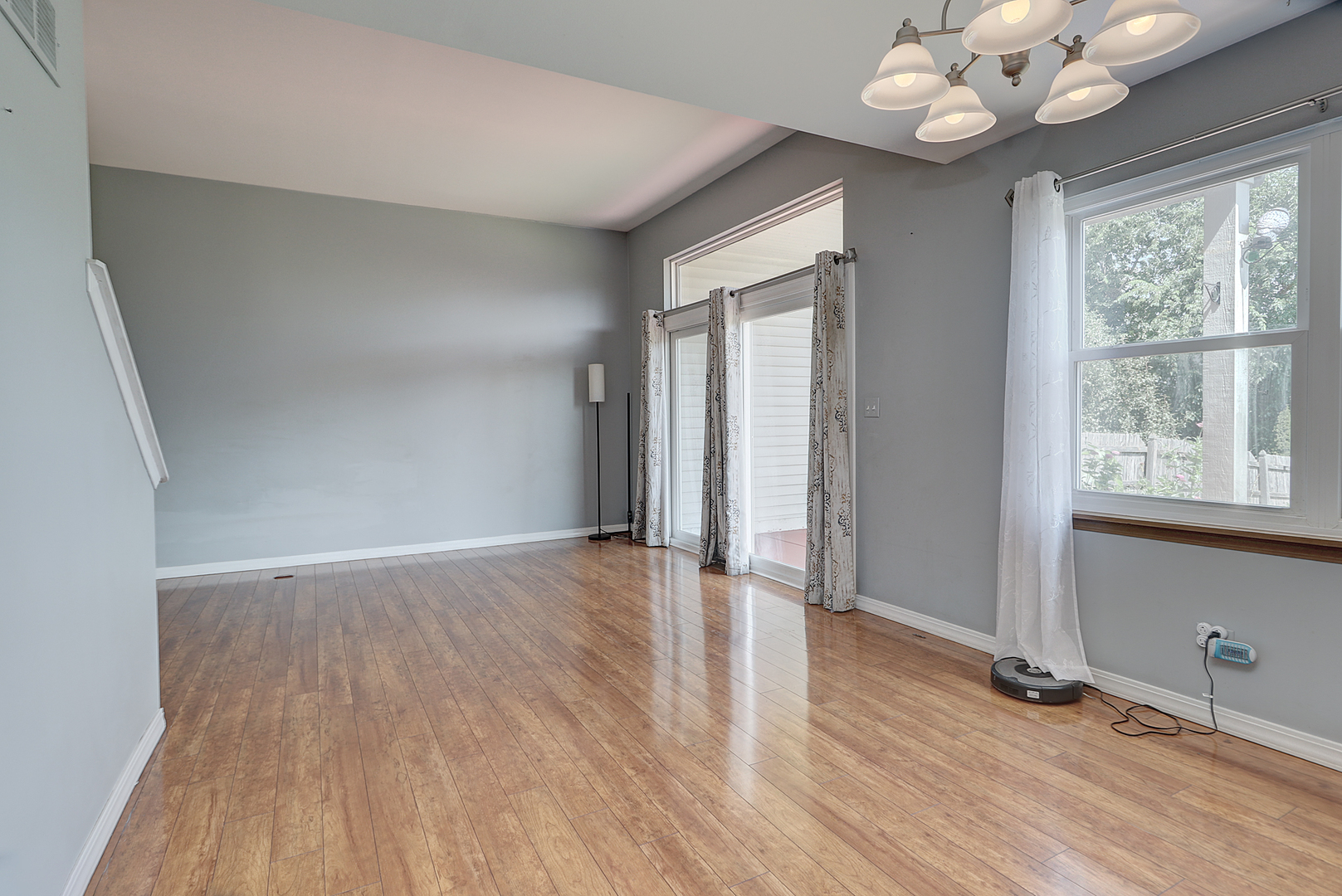2204 Hollister Court Property Photo 5