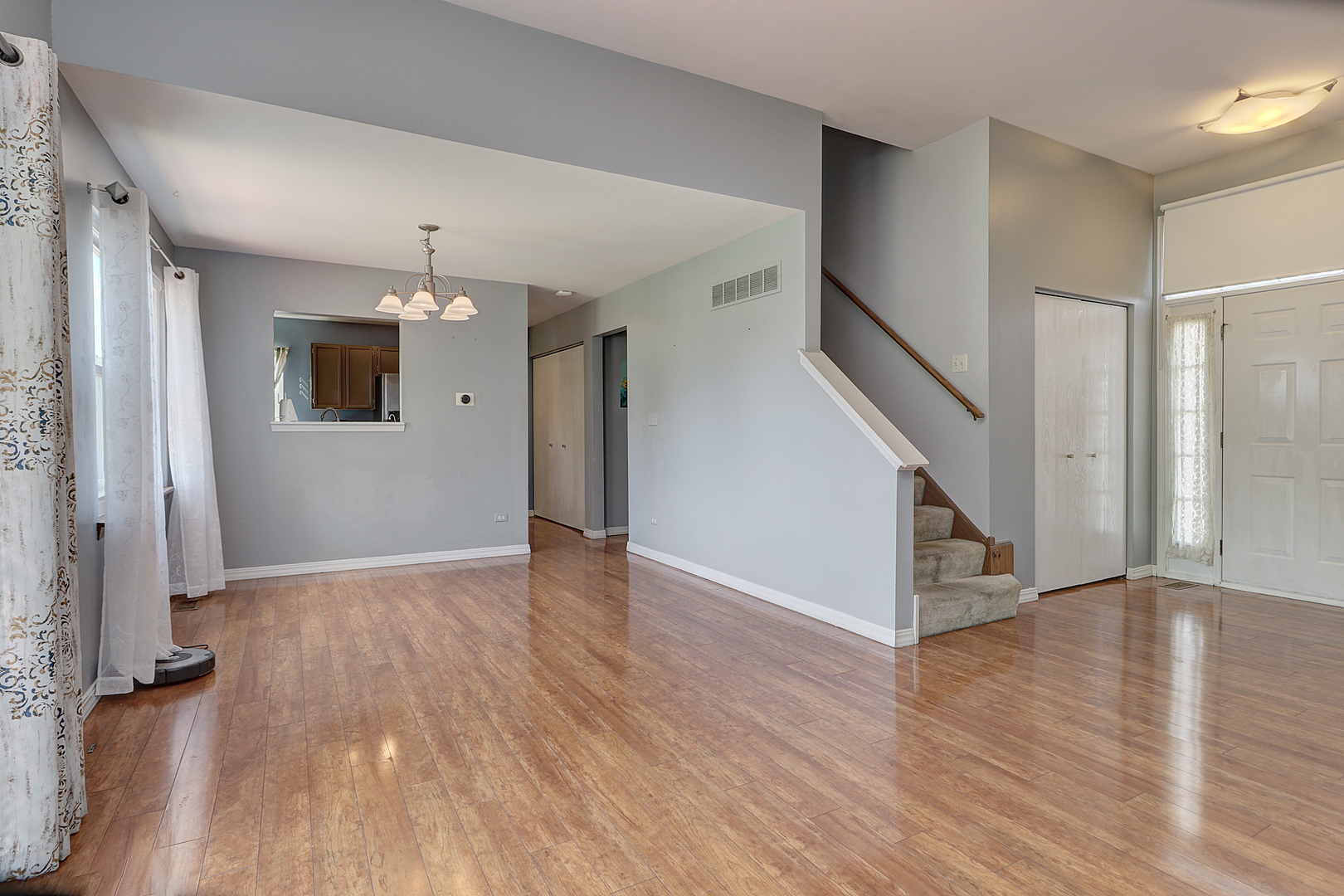 2204 Hollister Court Property Photo 6