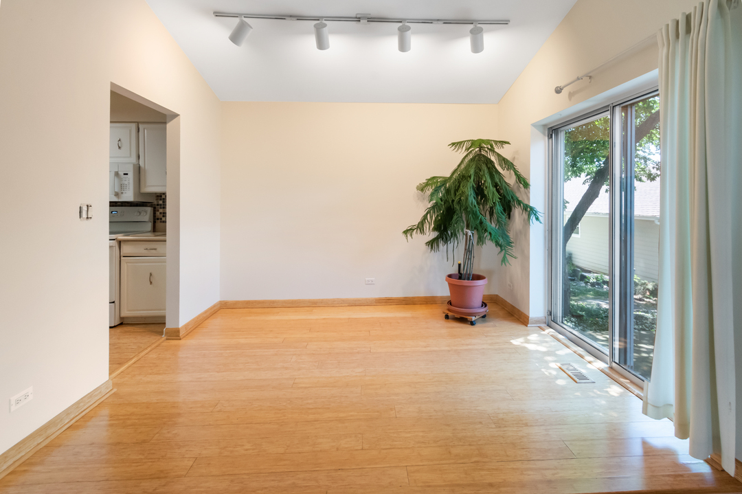 645 Stout Court Property Photo 8