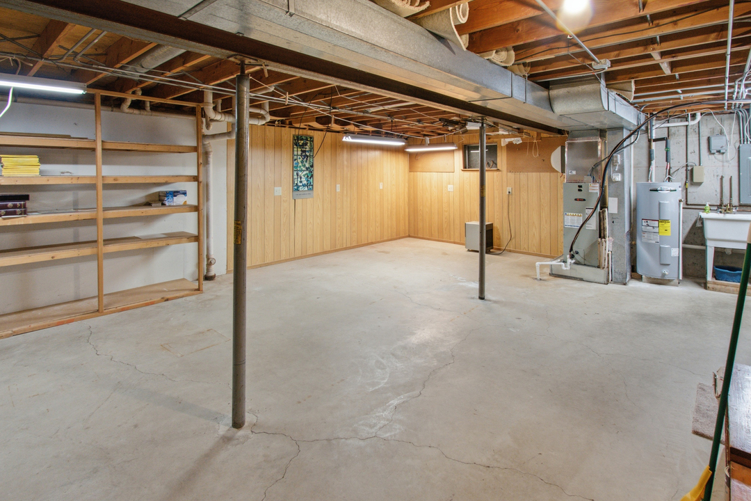 645 Stout Court Property Photo 21
