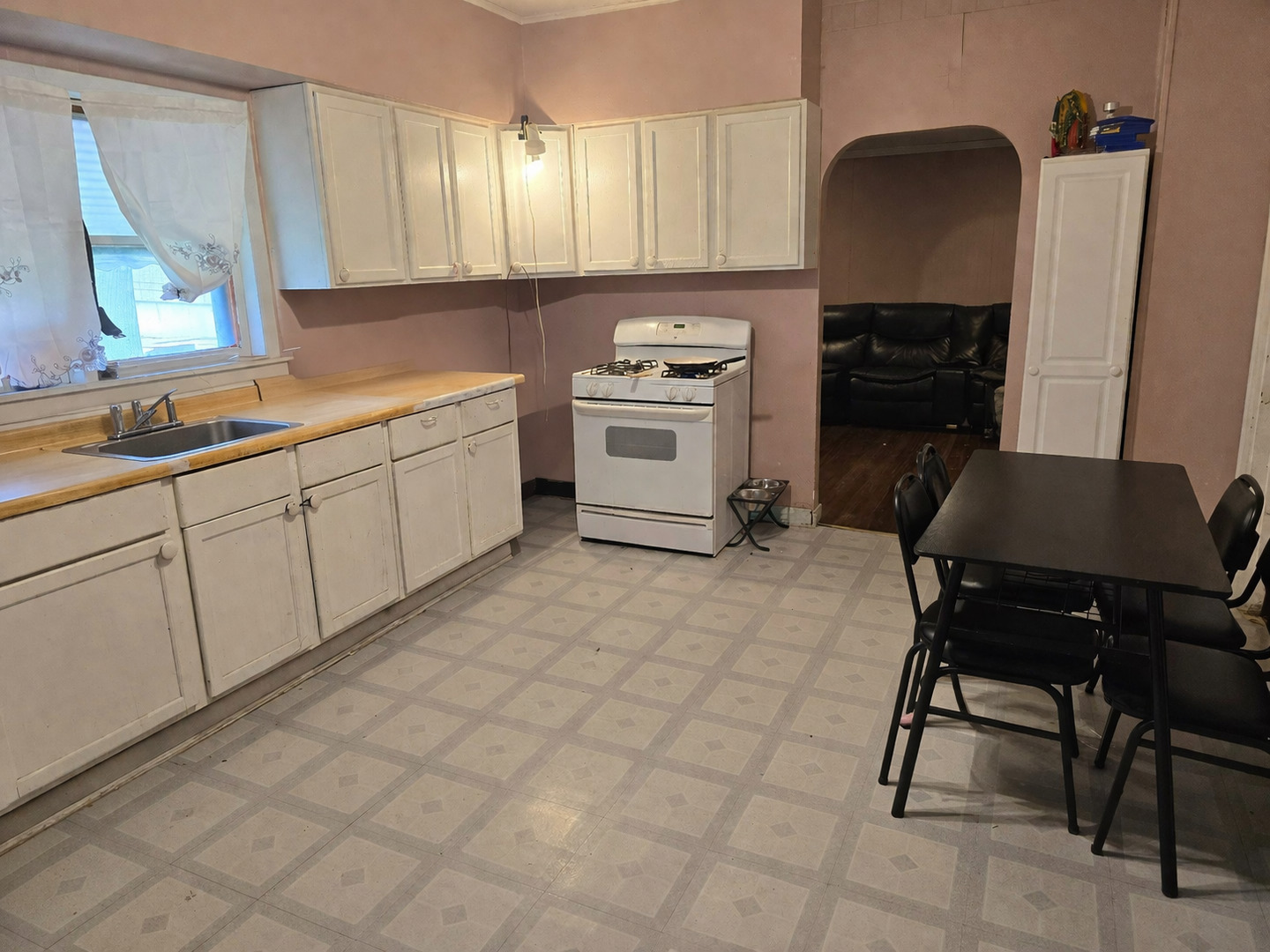 1949 Burr Oak Avenue Property Photo 4