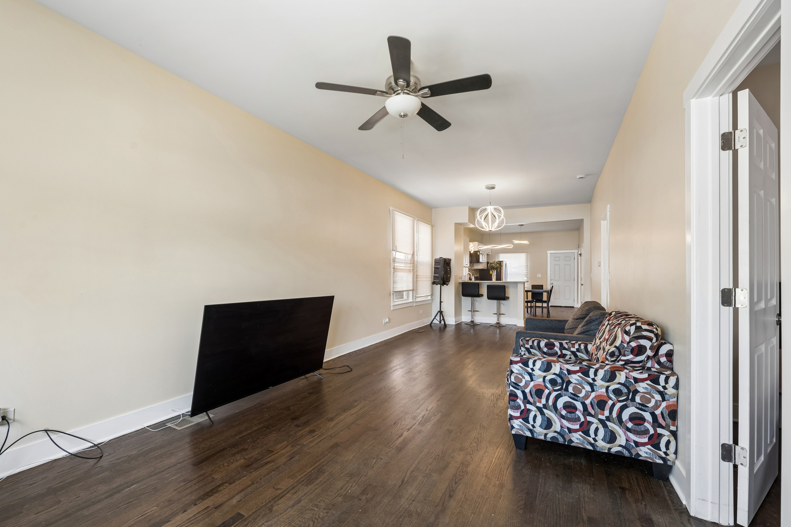 8243 S Halsted Street Property Photo 4