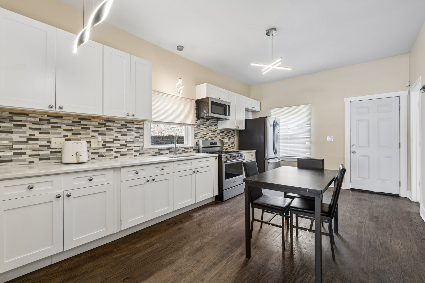 8243 S Halsted Street Property Photo 6
