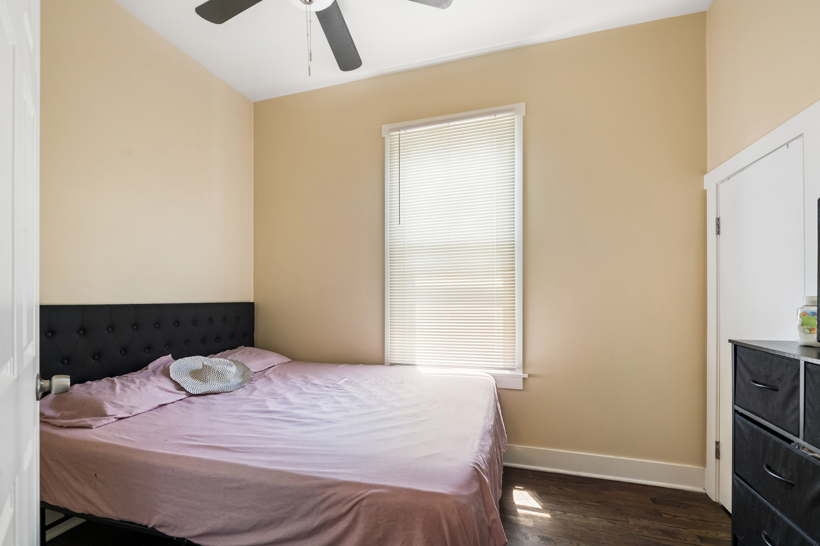 8243 S Halsted Street Property Photo 8
