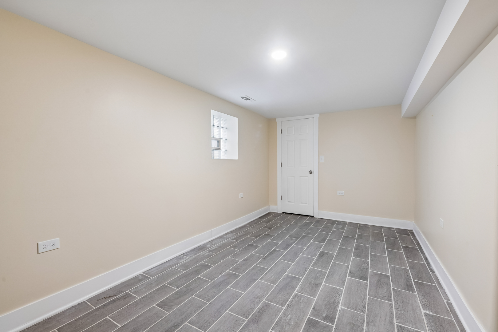 8243 S Halsted Street Property Photo 11