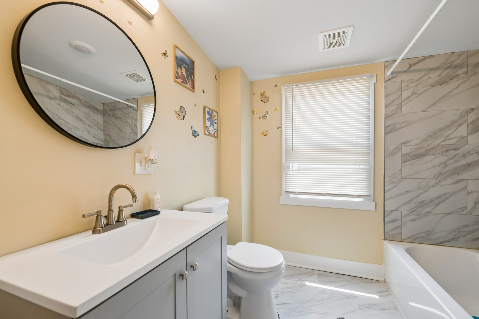 8243 S Halsted Street Property Photo 13