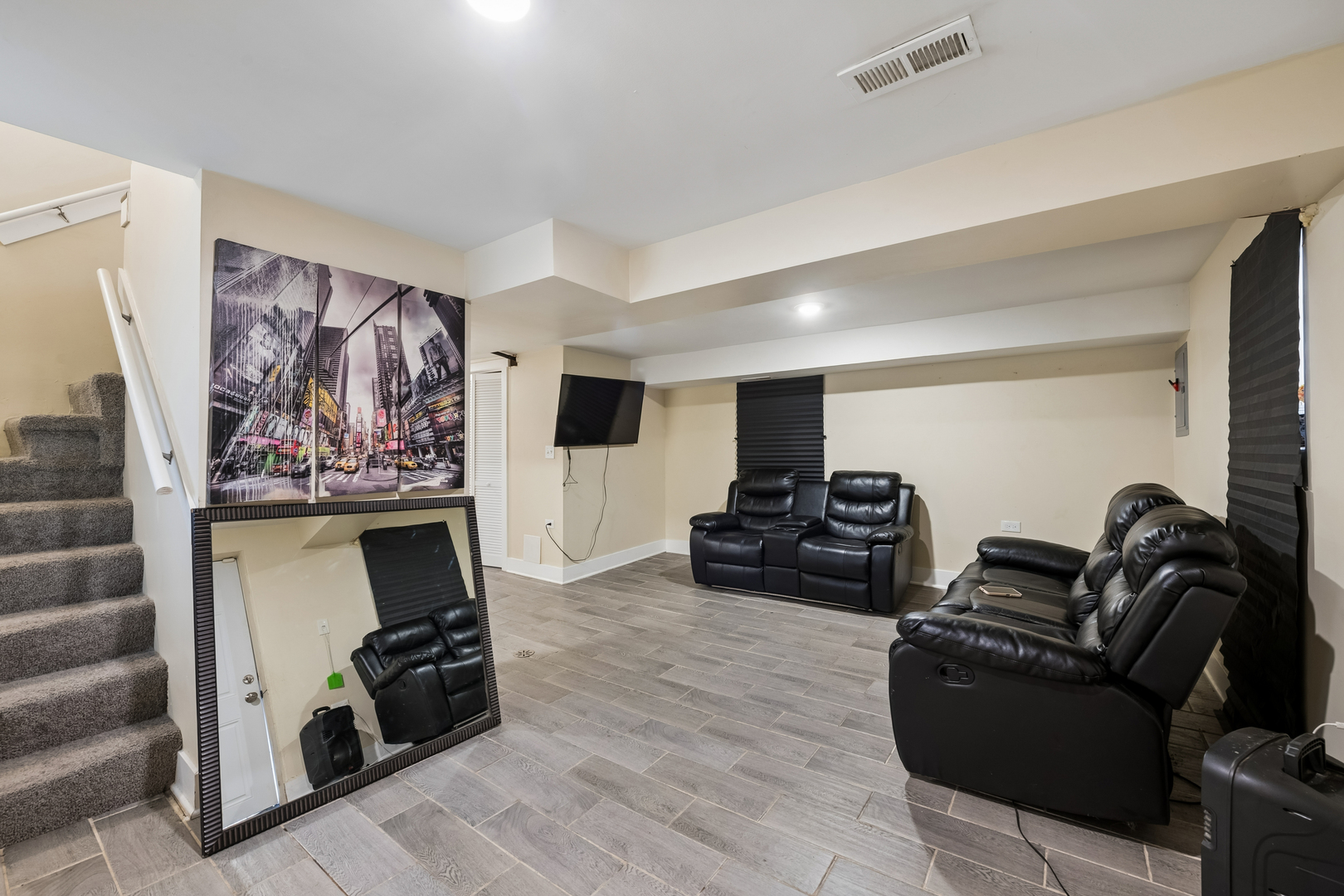 8243 S Halsted Street Property Photo 14