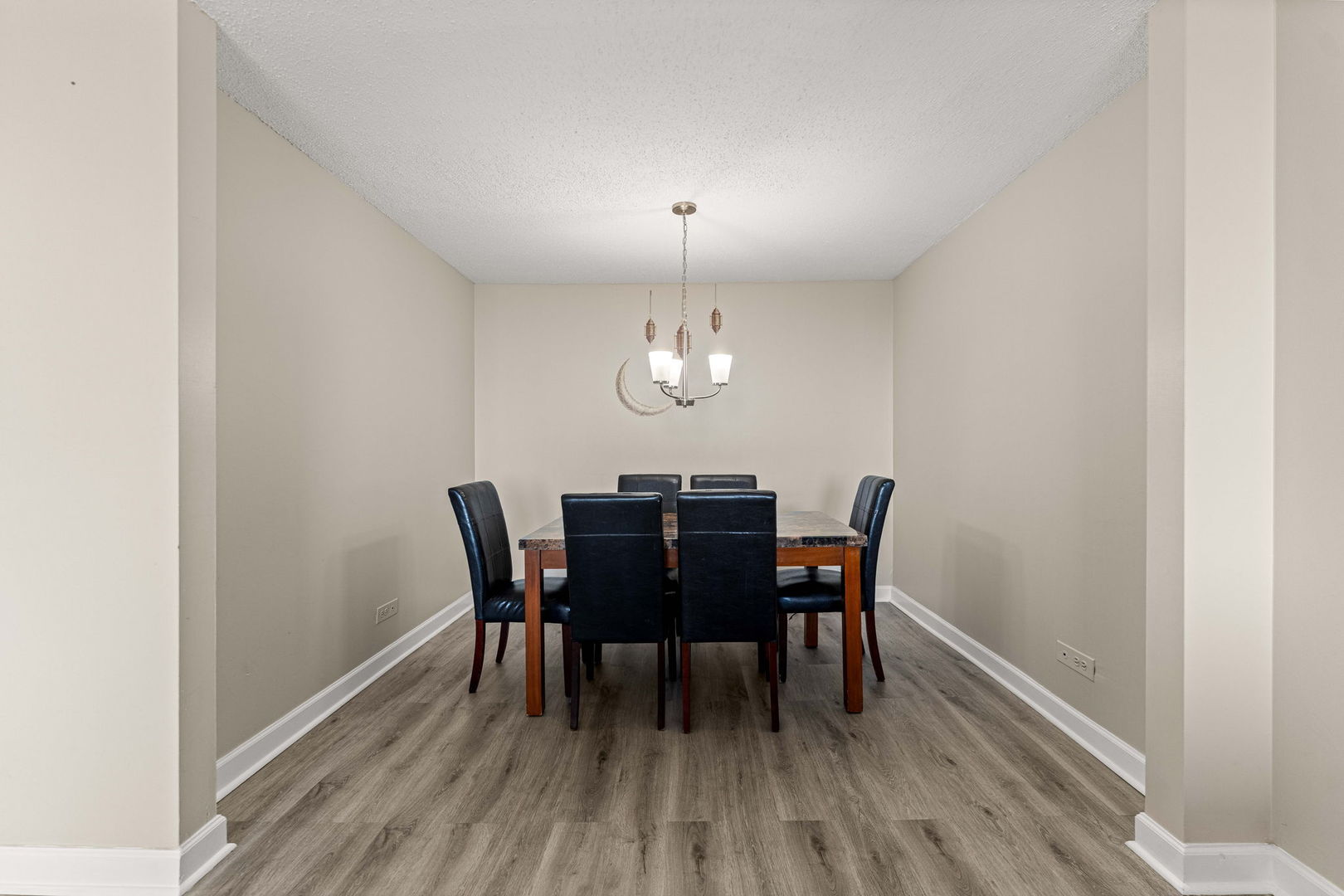 2000 Saint Regis Drive 7d Property Photo 9