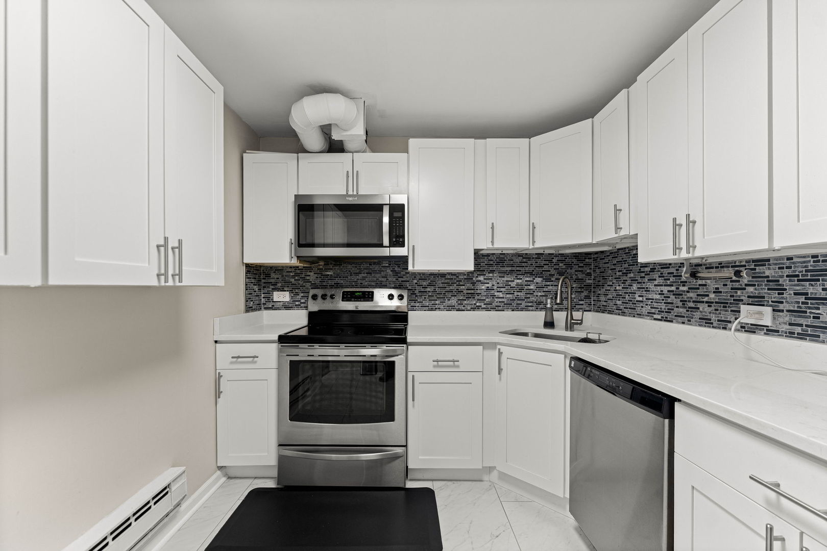 2000 Saint Regis Drive 7d Property Photo 12