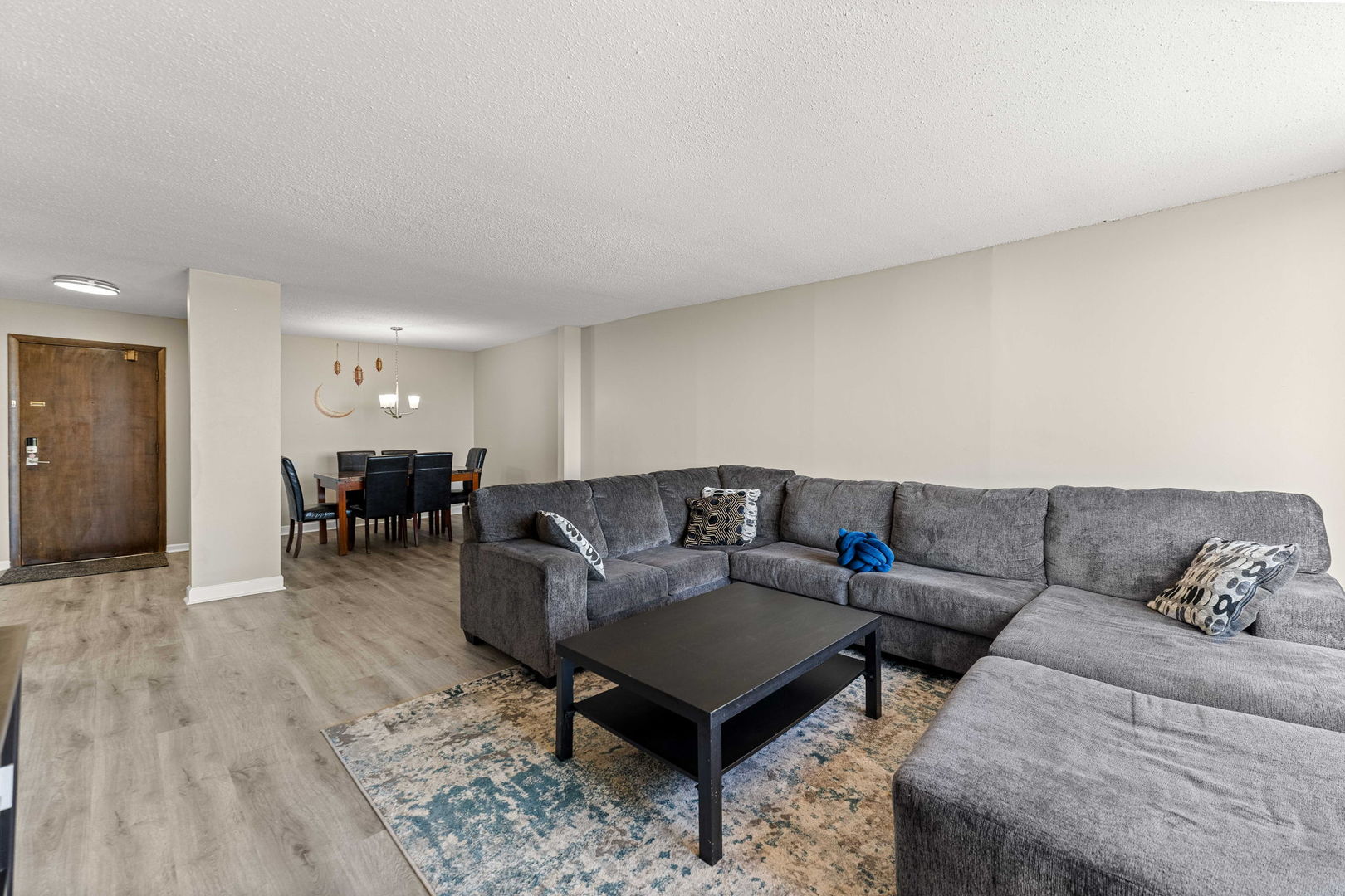 2000 Saint Regis Drive 7d Property Photo 13