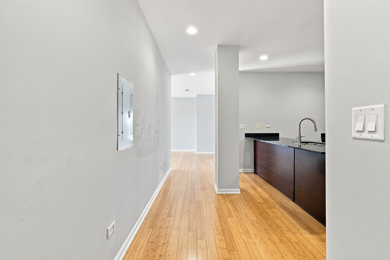 5300 N Lincoln Avenue 5c Property Photo 6