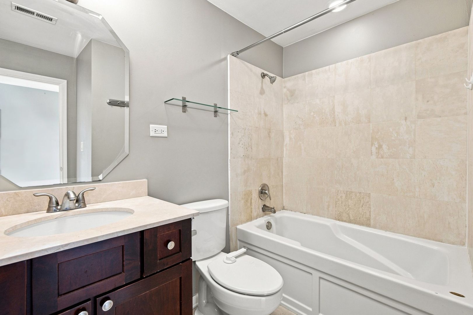 5300 N Lincoln Avenue 5c Property Photo 17