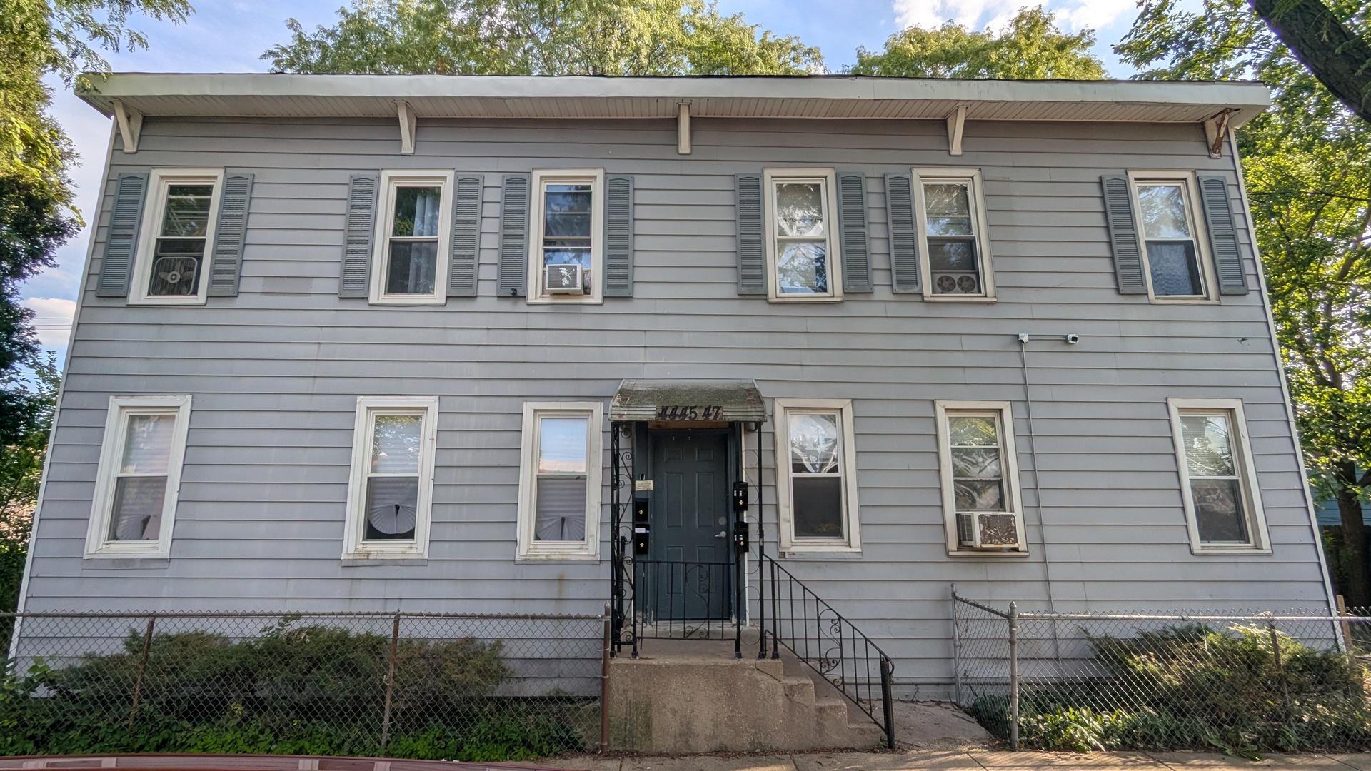 4445 W Carroll Avenue Property Photo 1
