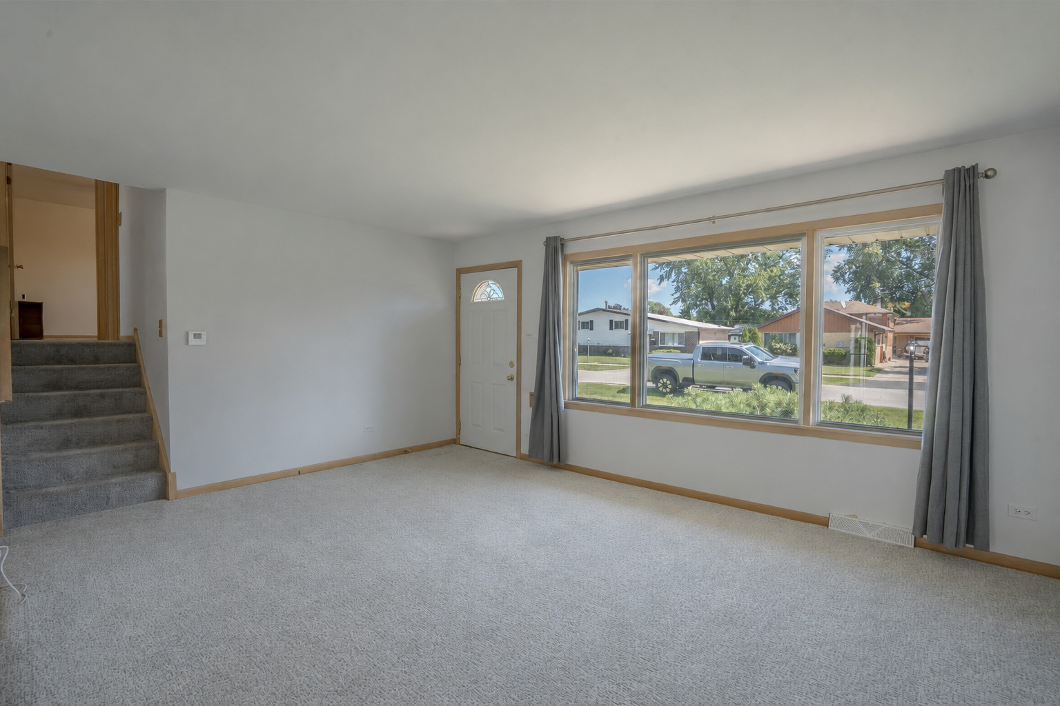 10808 S Rutherford Avenue Property Photo 6