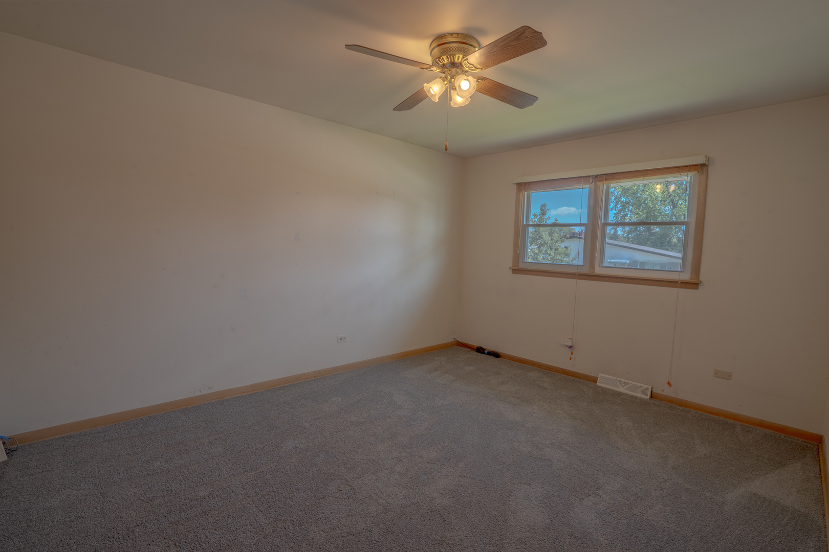 10808 S Rutherford Avenue Property Photo 12