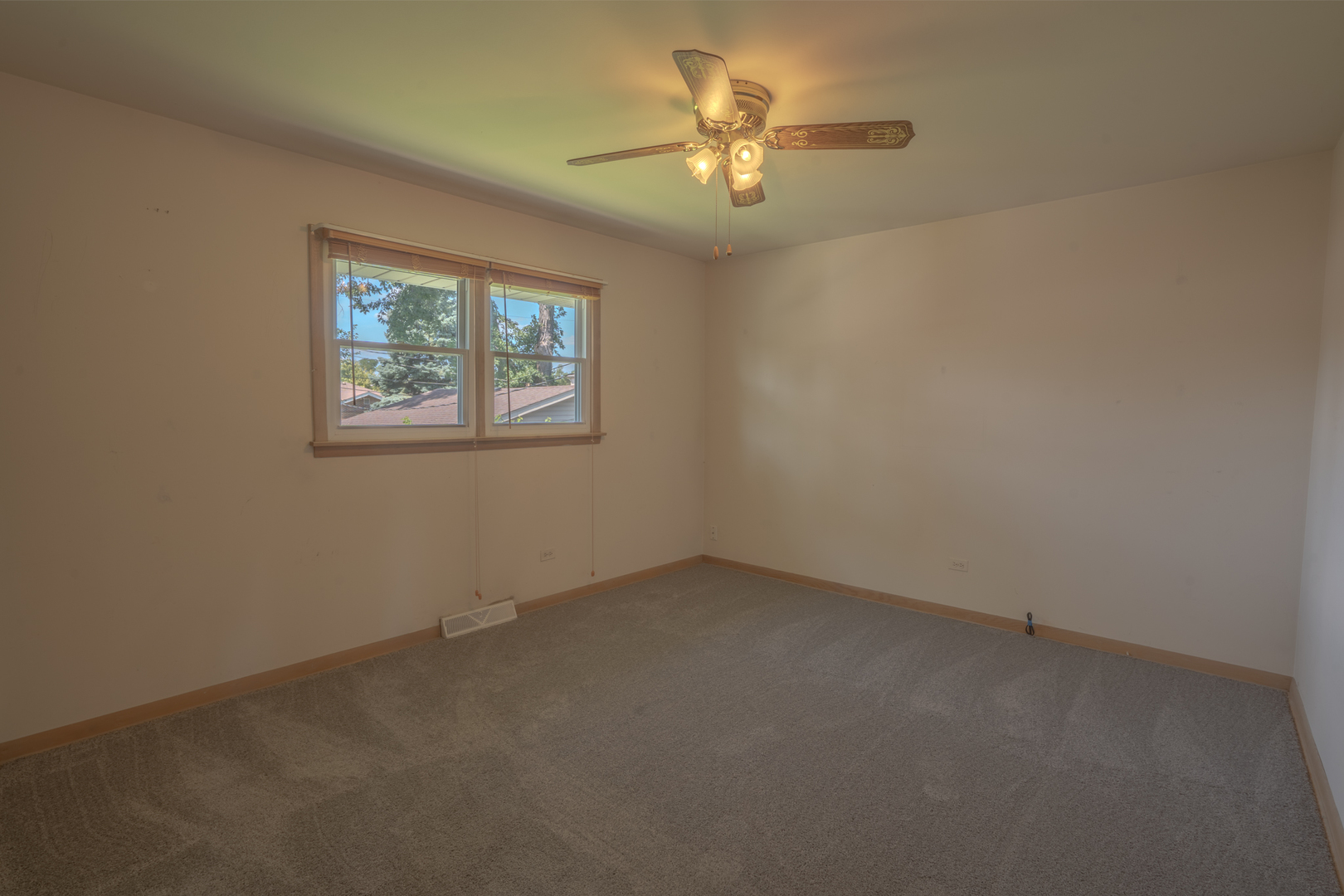 10808 S Rutherford Avenue Property Photo 13