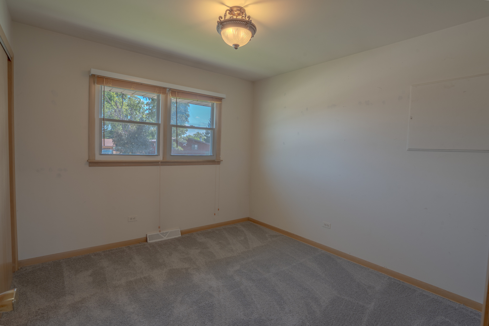 10808 S Rutherford Avenue Property Photo 14
