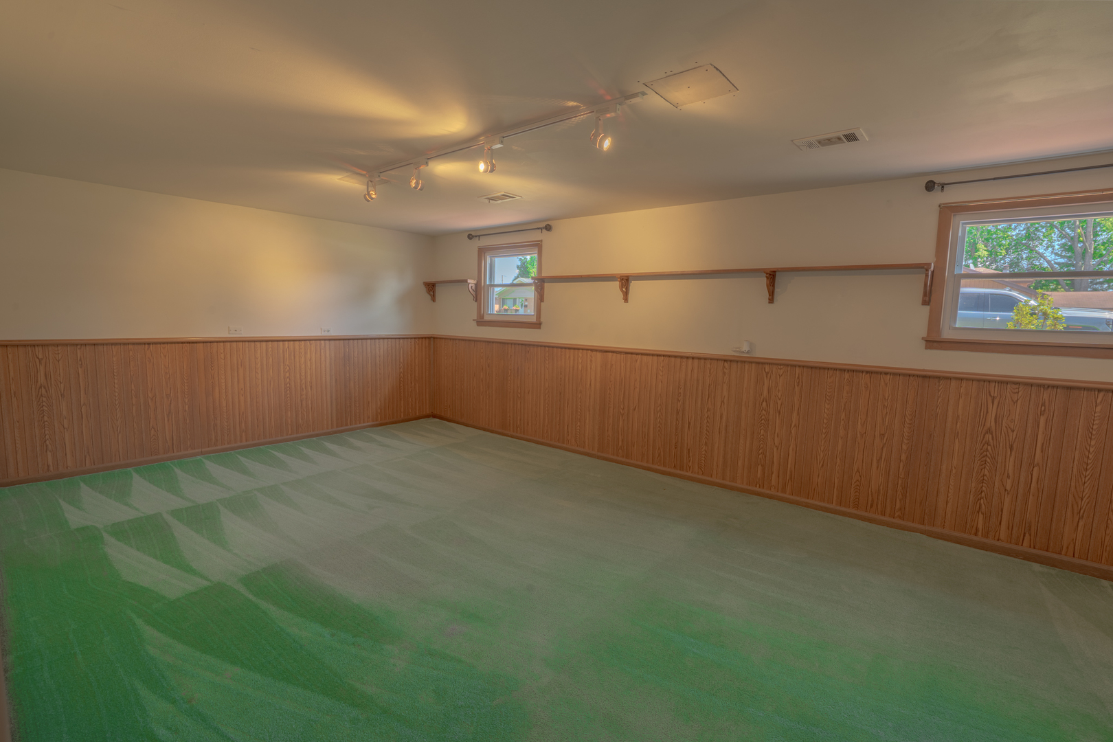 10808 S Rutherford Avenue Property Photo 17