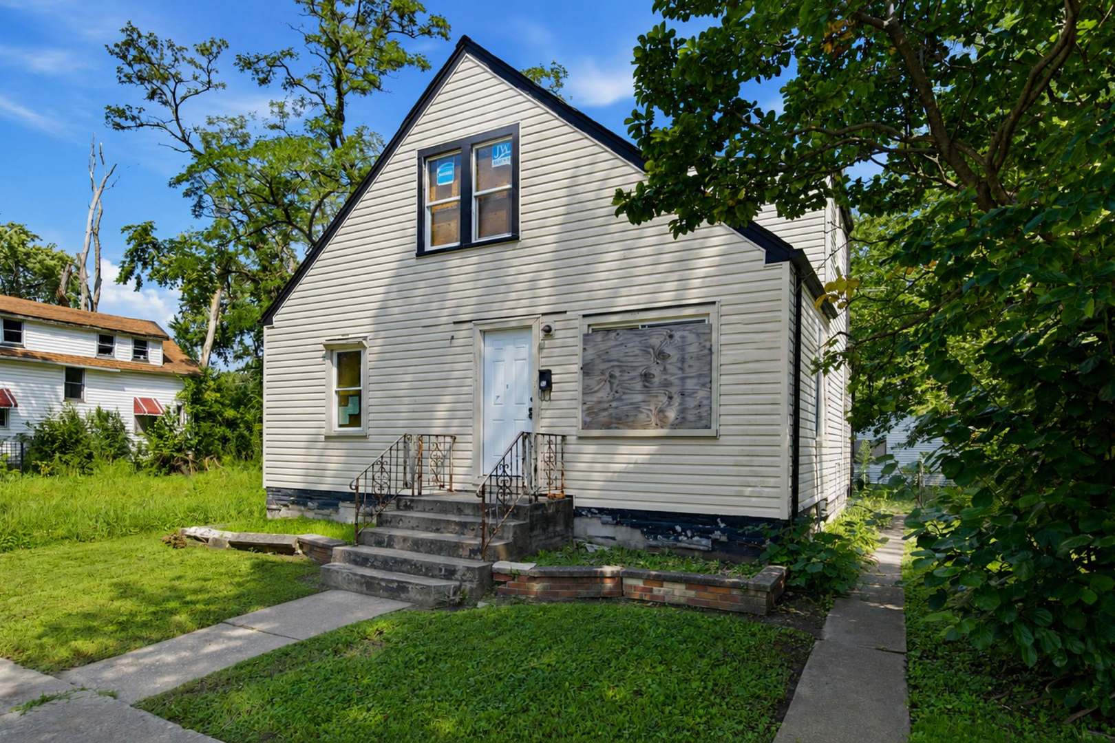 15641 Paulina Street Property Photo 6