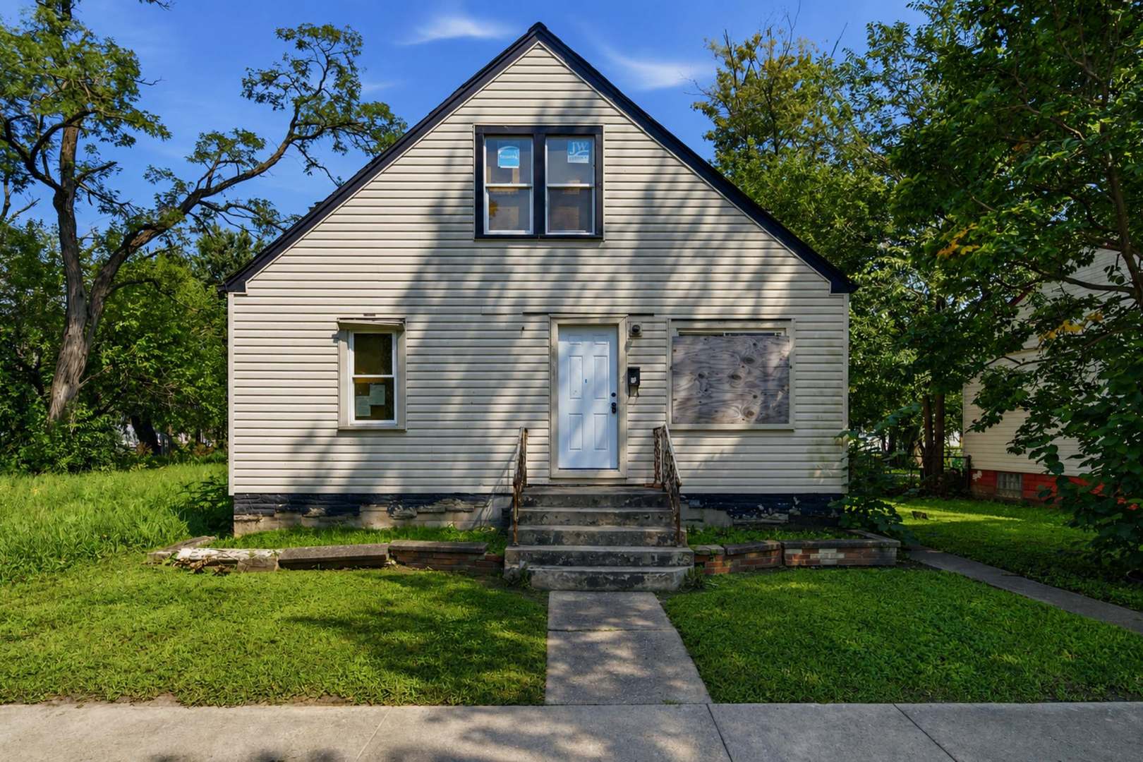 15641 Paulina Street Property Photo 7