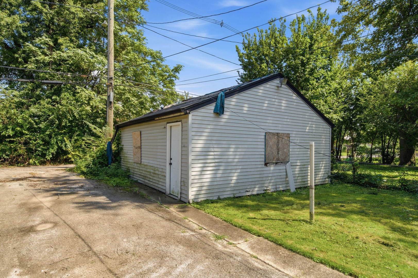 15641 Paulina Street Property Photo 14