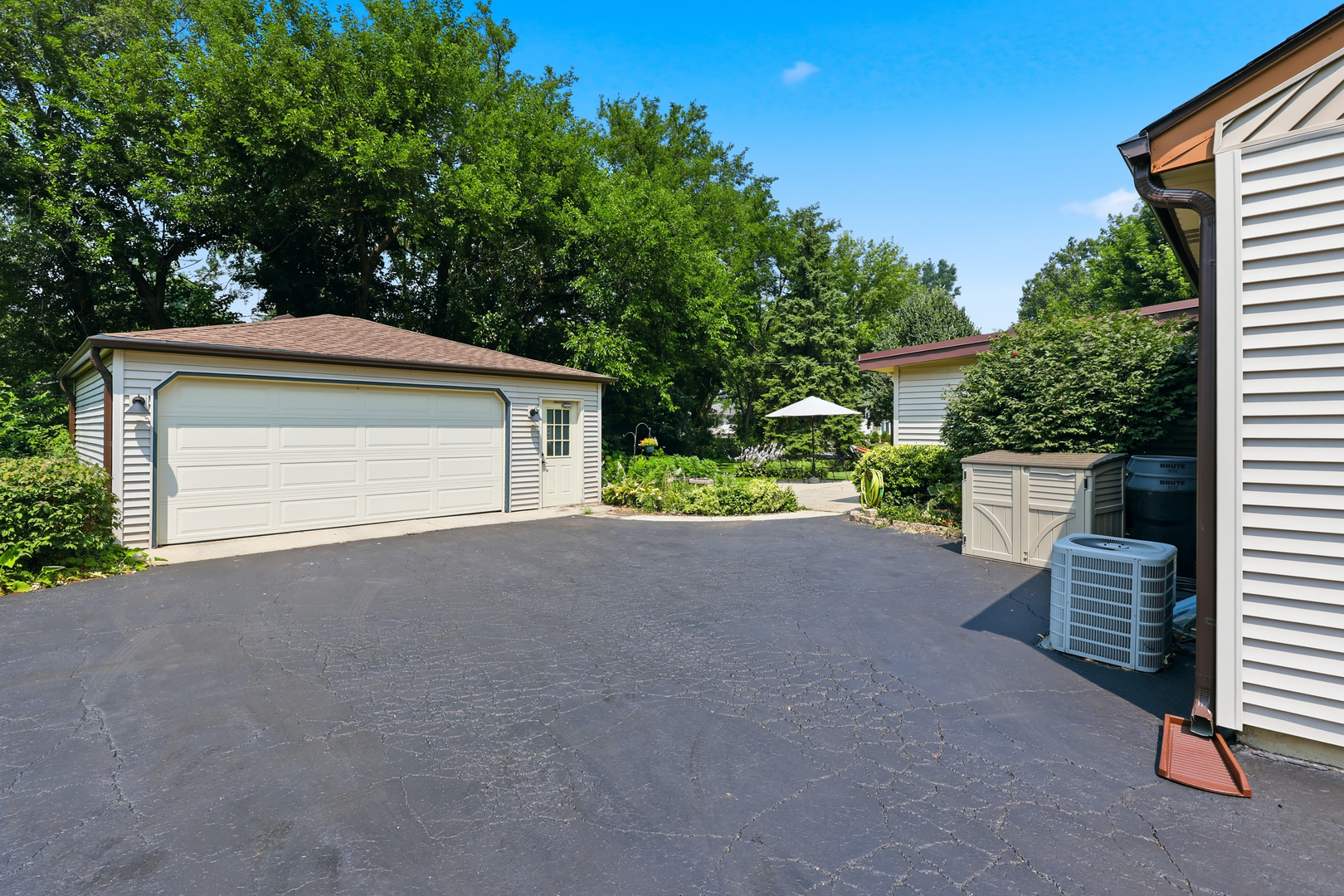 202 Bonnie Brae Avenue Property Photo 16