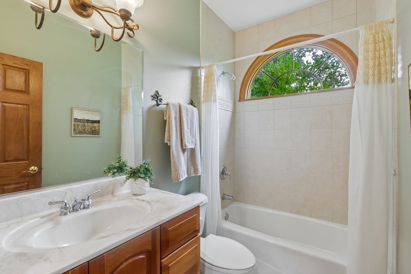2203 Crystal Way Property Photo 12
