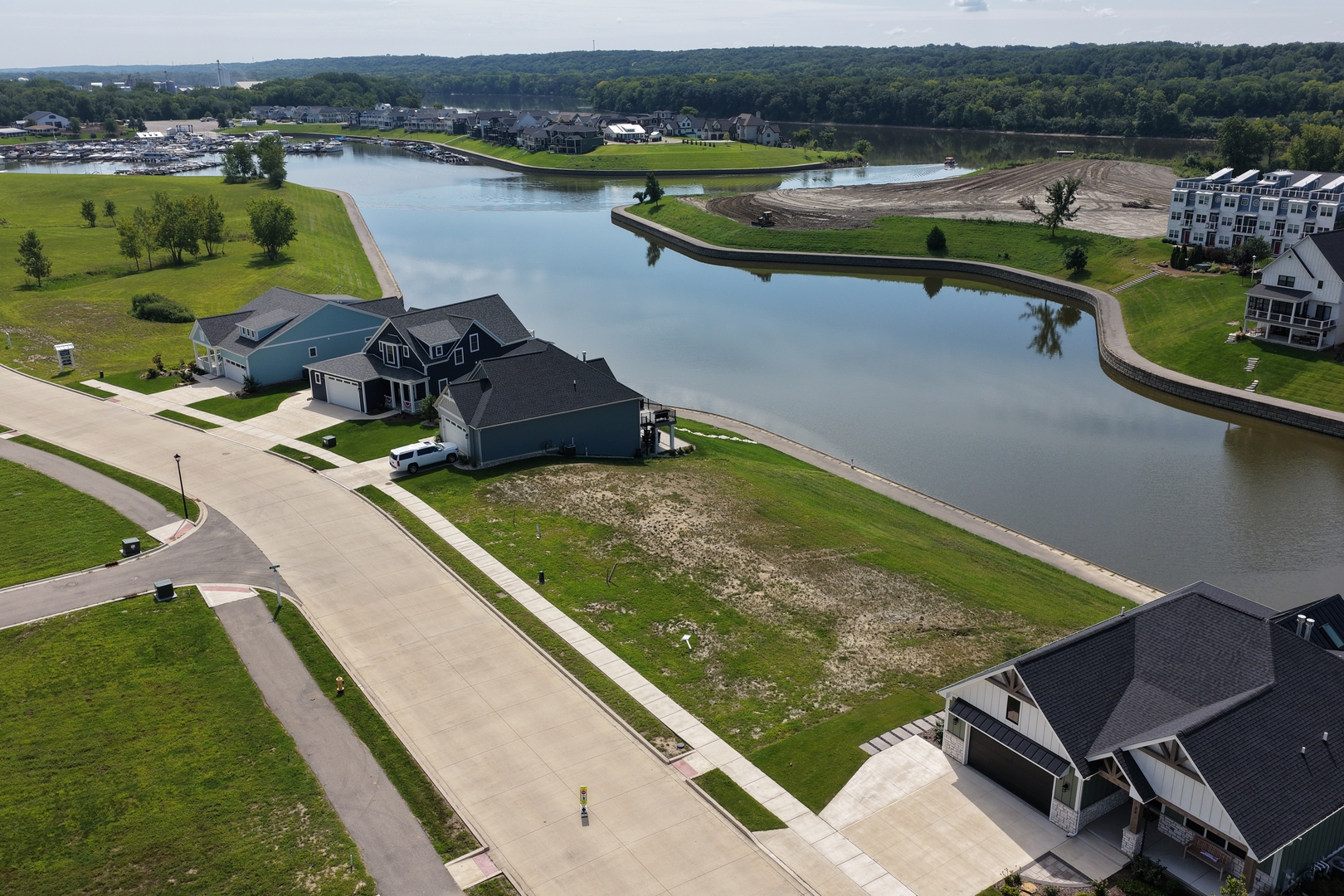35 Great Loop Drive Property Photo 3