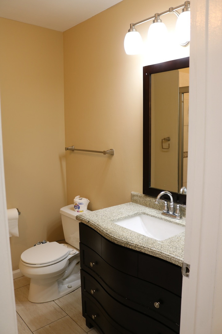 9259 Hamlin Avenue Property Photo 6