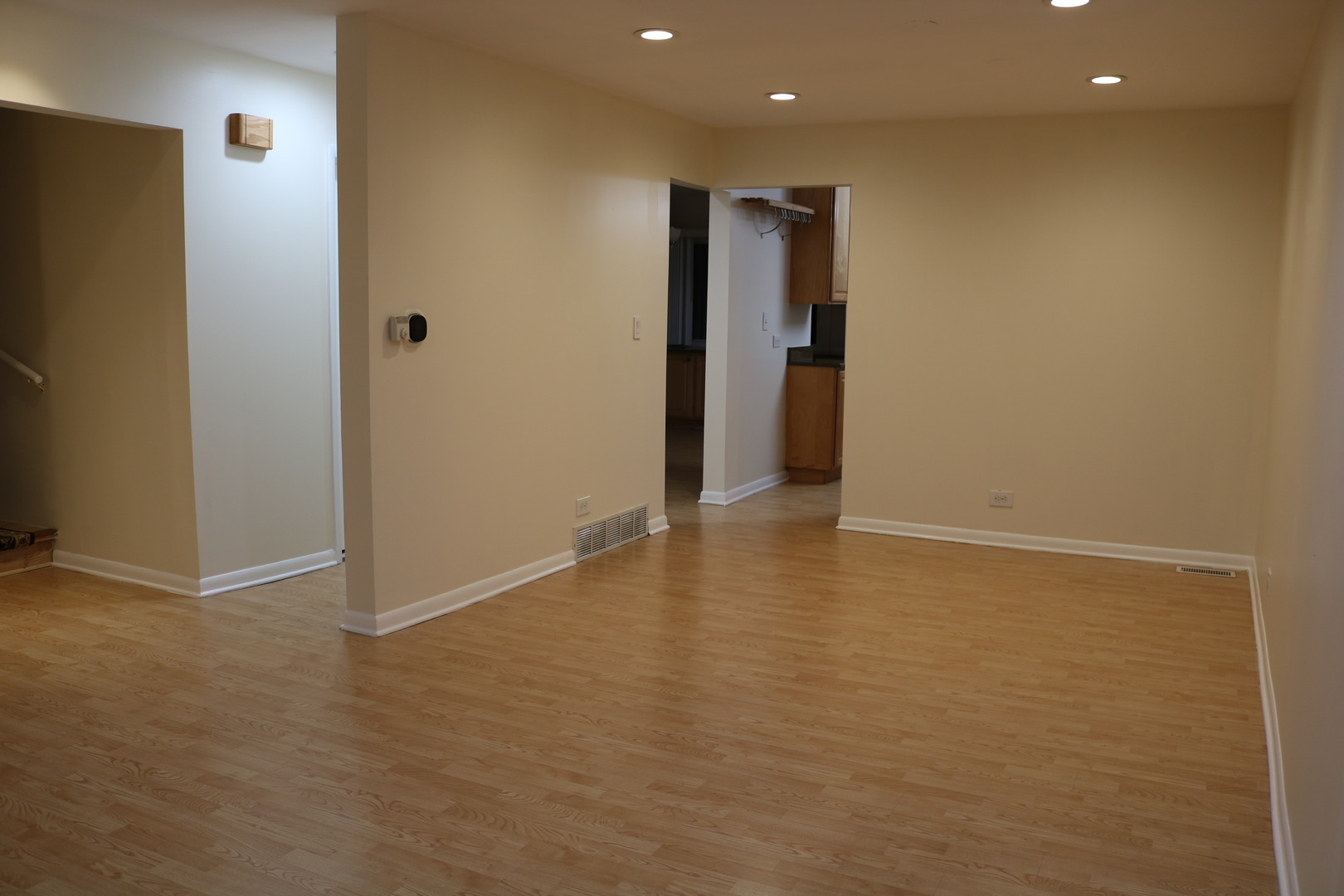 9259 Hamlin Avenue Property Photo 16
