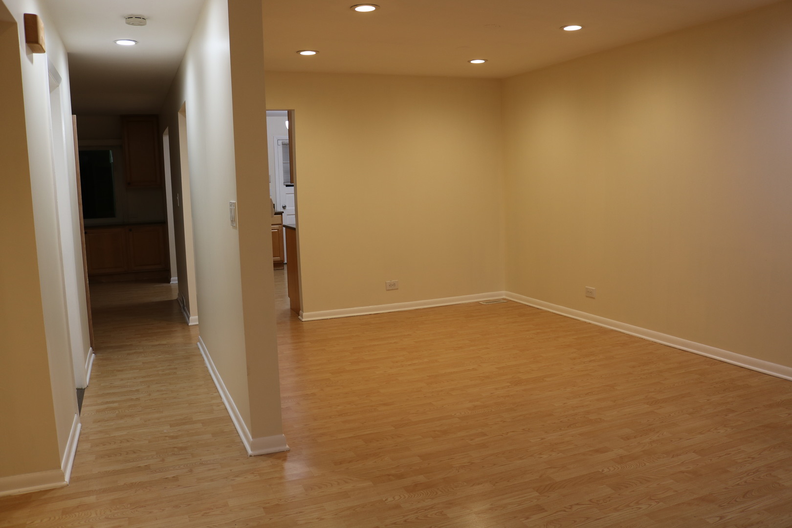 9259 Hamlin Avenue Property Photo 17