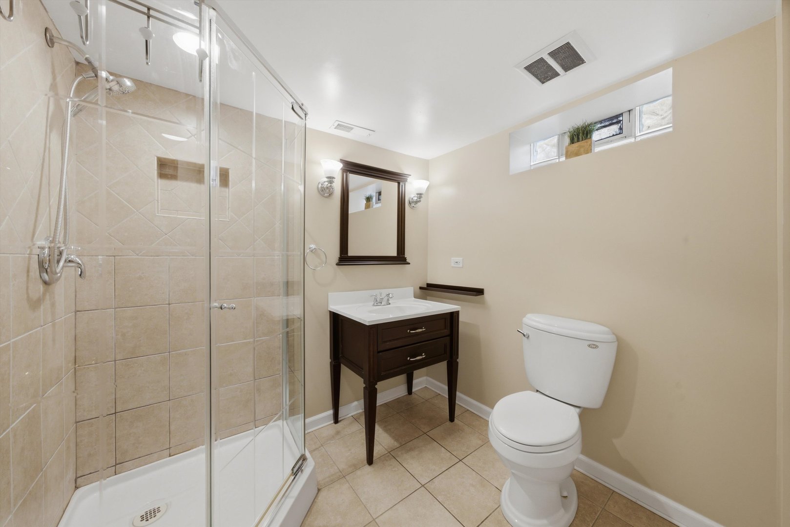 1743 N 75th Court Property Photo 25