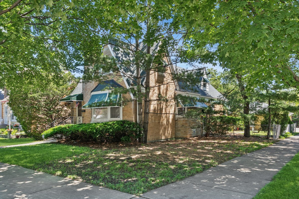 3301 N Newland Avenue Property Photo 2
