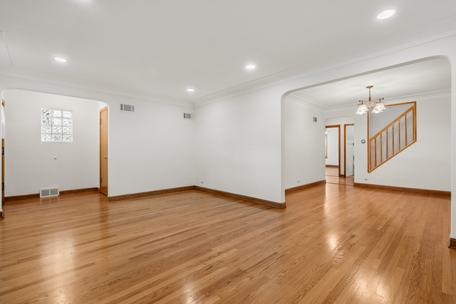 3301 N Newland Avenue Property Photo 5