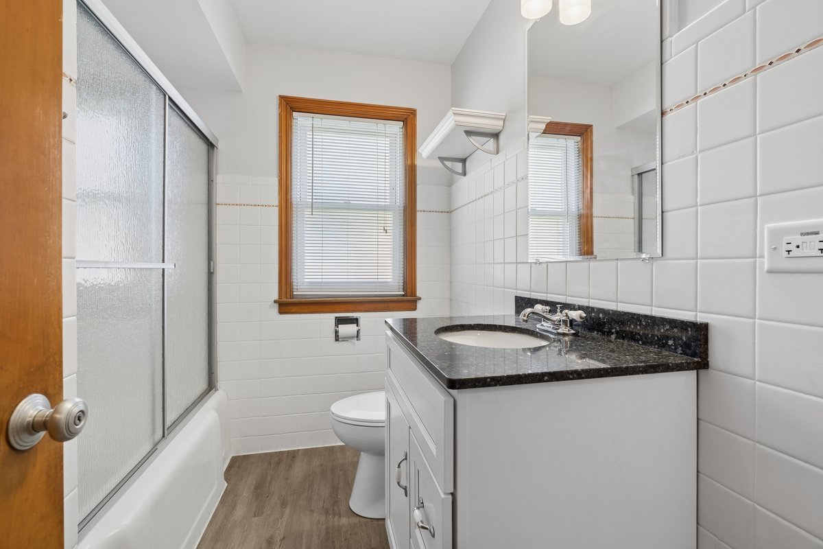 3301 N Newland Avenue Property Photo 12