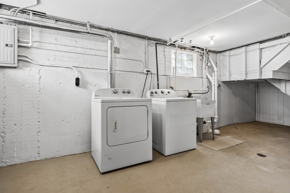 3301 N Newland Avenue Property Photo 26