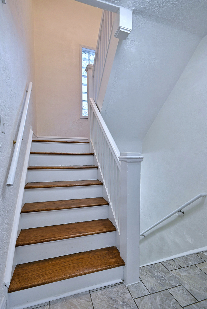 2726 S 60th Court Property Photo 13