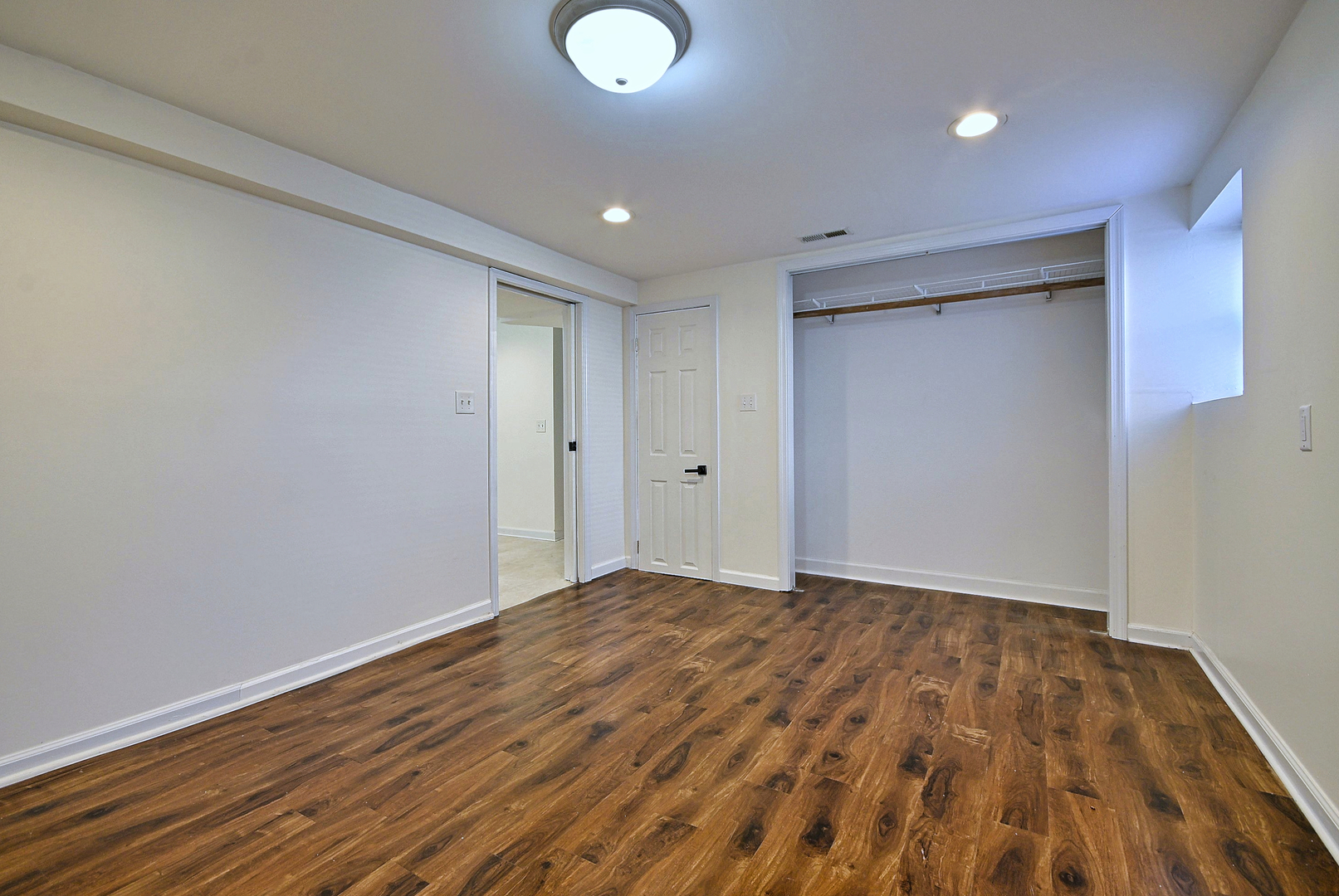 2726 S 60th Court Property Photo 28