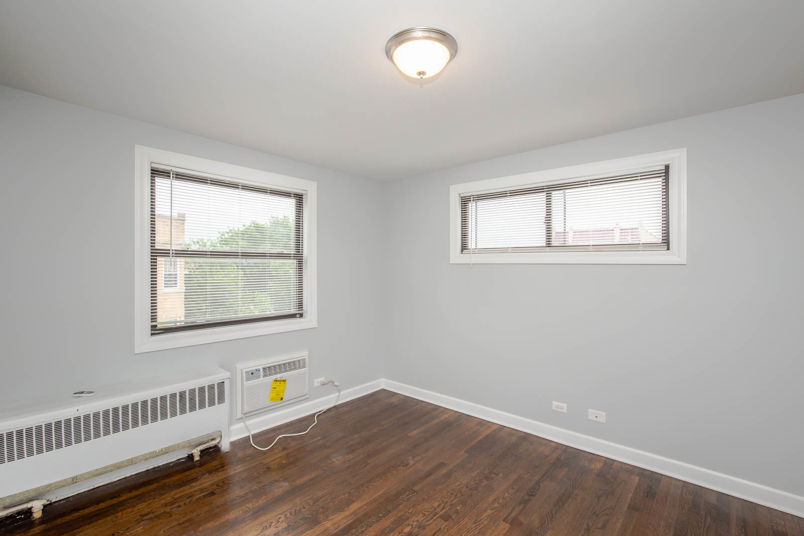 6807 N Ridge Boulevard G2 Property Photo 2