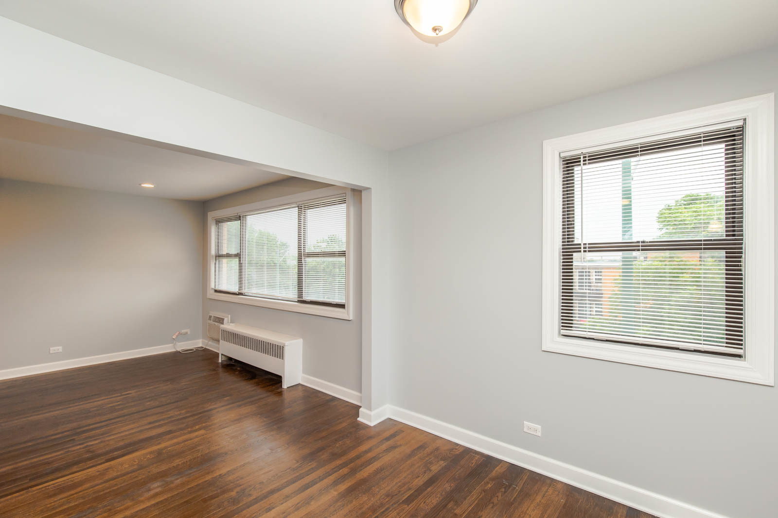 6807 N Ridge Boulevard G2 Property Photo 4