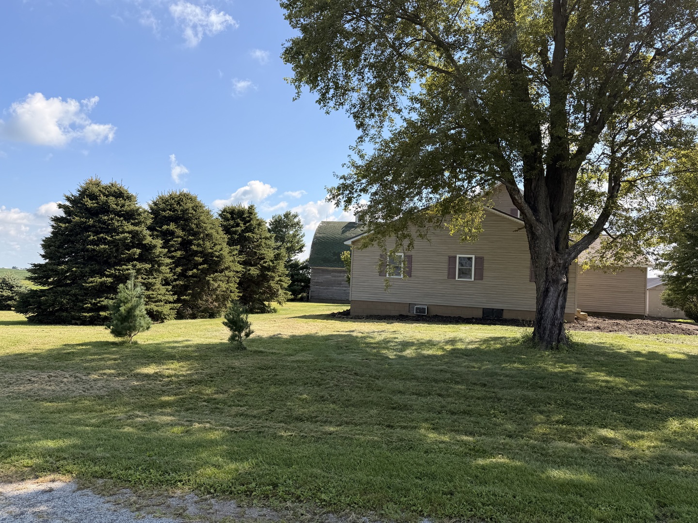 904 E 1100 North Road Property Photo 1