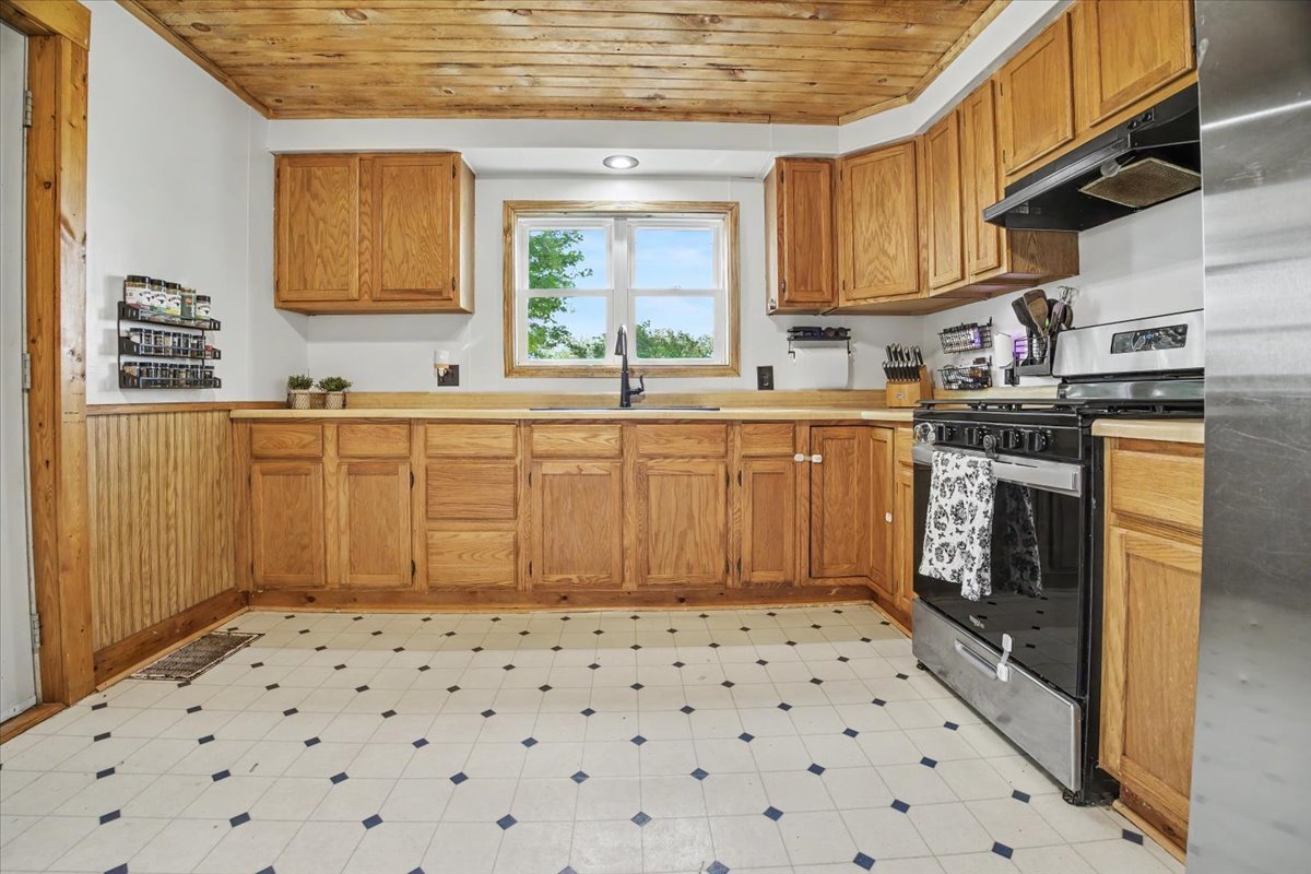 904 E 1100 North Road Property Photo 16